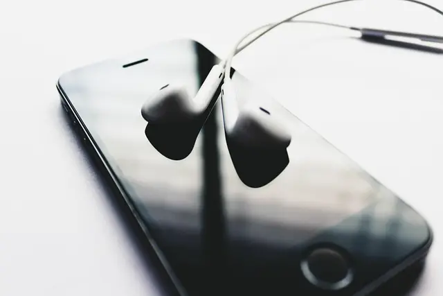 Best Noise-Canceling Earbuds for Travel